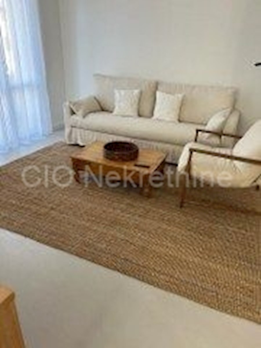 Flat For rent - SPLITSKO-DALMATINSKA SPLIT