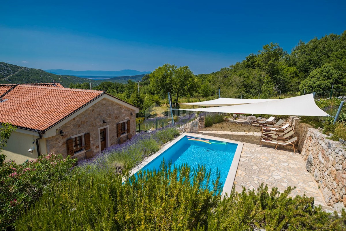 Hiša Na predaj - PRIMORSKO-GORANSKA VINODOLSKA OPĆINA