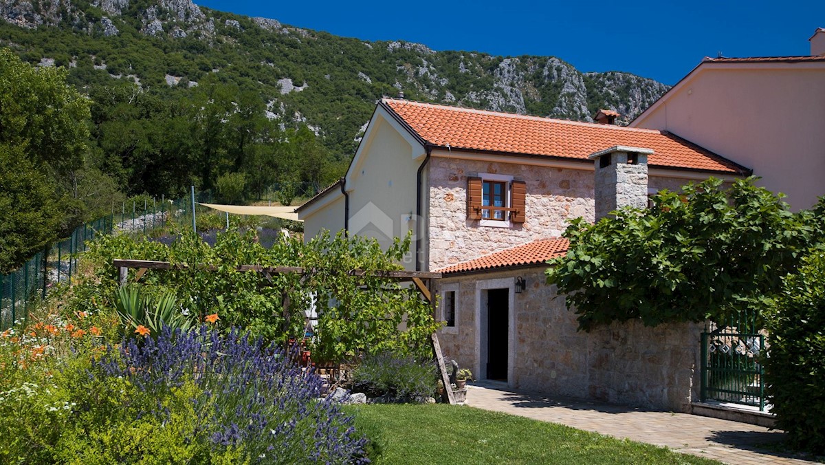 Hiša Na predaj - PRIMORSKO-GORANSKA VINODOLSKA OPĆINA