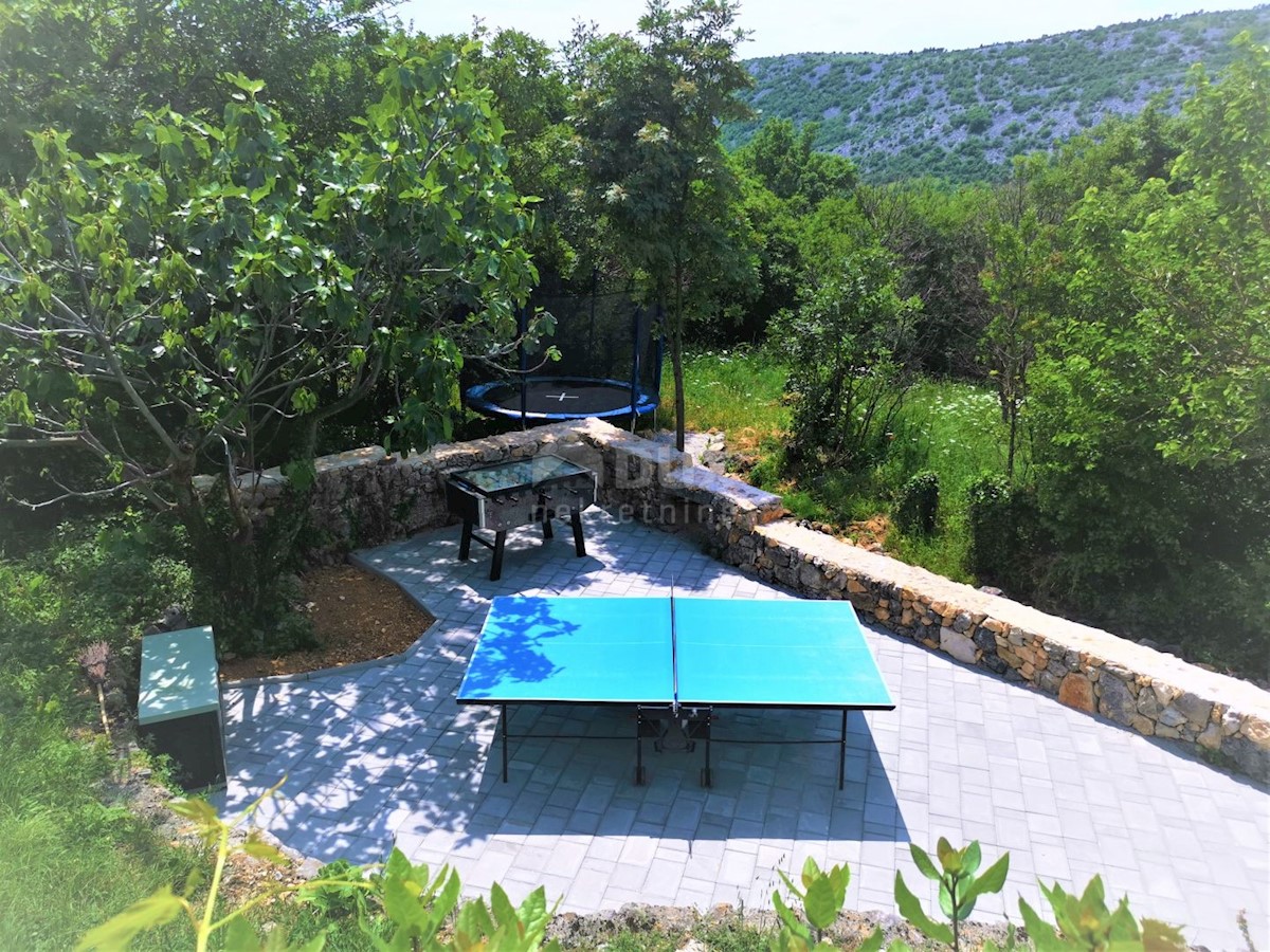 Hiša Na predaj - PRIMORSKO-GORANSKA VINODOLSKA OPĆINA