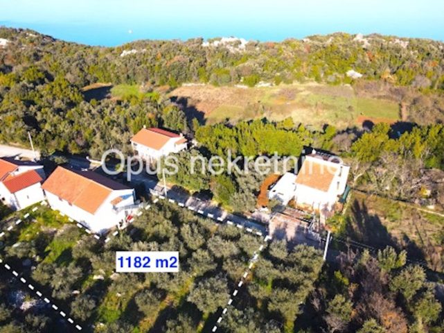 Pozemok na predaj 1182 m² – Osobjava