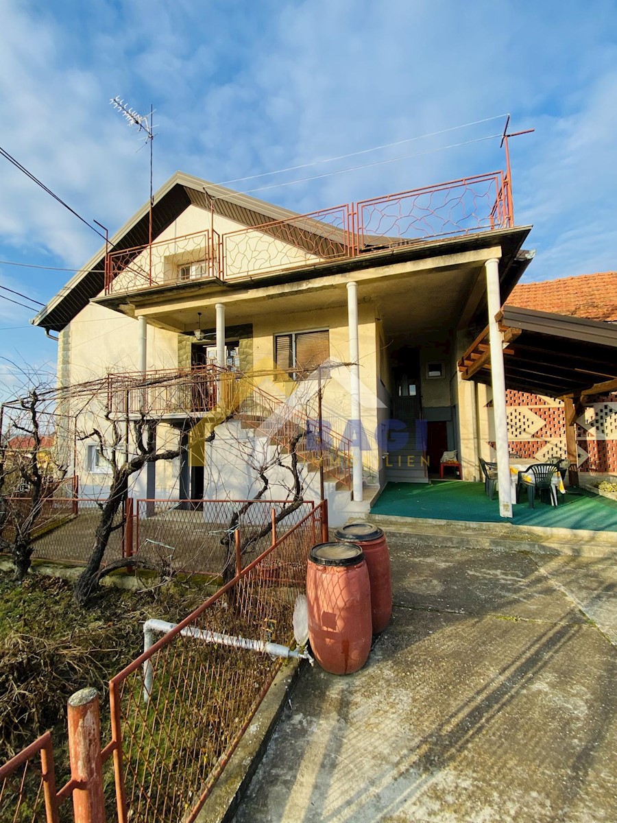 Hiša Za najem - ZAGREBAČKA Preseka