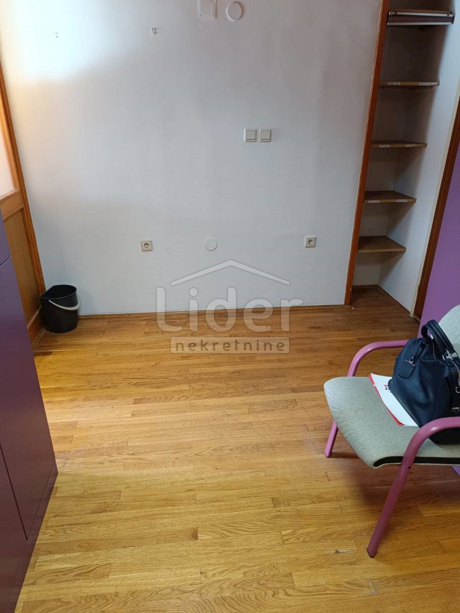 Locaux commerciaux À louer - PRIMORSKO-GORANSKA RIJEKA