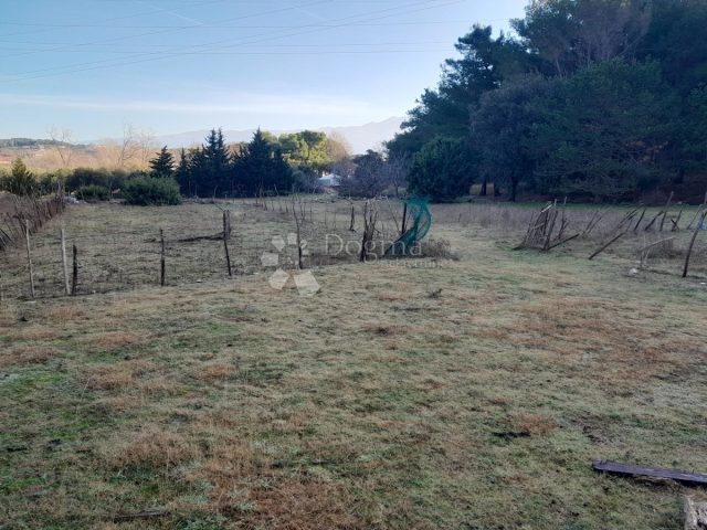 Zemljište na prodaju 1290 m² – Lopar