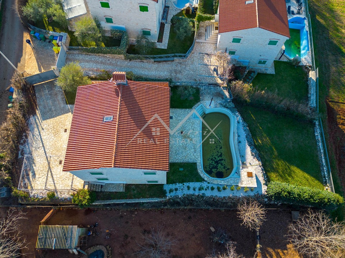 Hiša Na predaj - ISTARSKA POREČ