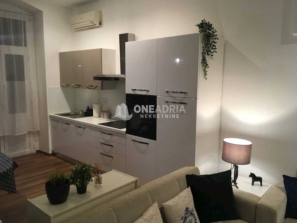 Mieszkanie Do wynajęcia - Primorsko-goranska Rijeka - foto 2/9