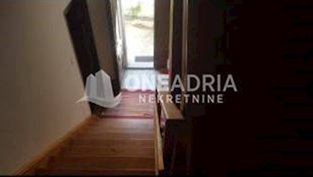 Kuća Na prodaju - PRIMORSKO-GORANSKA VINODOLSKA OPĆINA