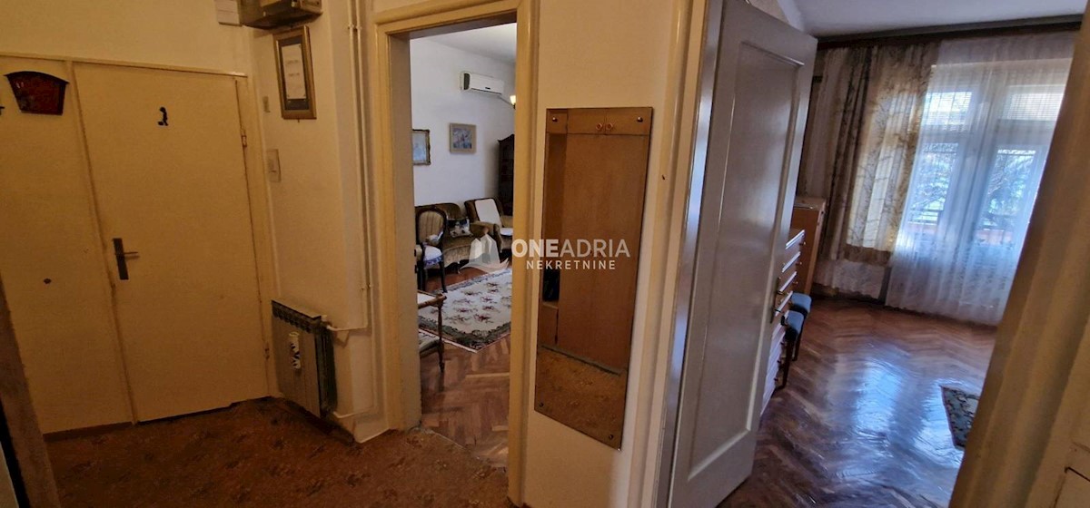 Stan Na prodaju - PRIMORSKO-GORANSKA CRIKVENICA