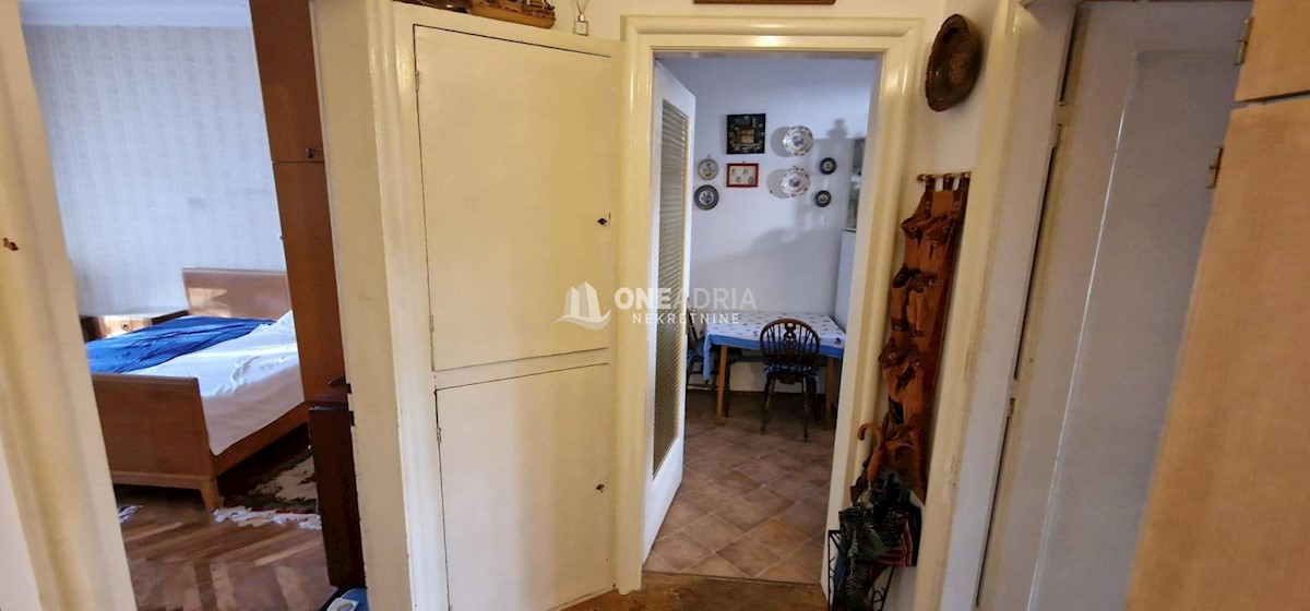 Stan Na prodaju - PRIMORSKO-GORANSKA CRIKVENICA