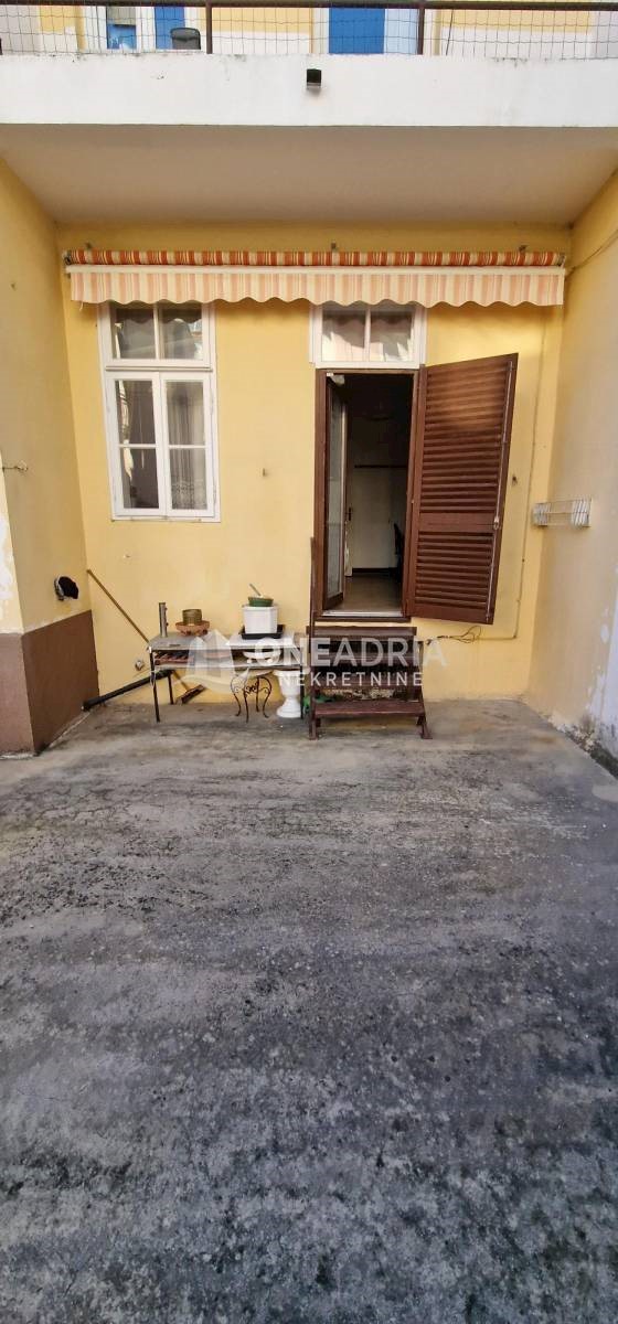 Stan Na prodaju - PRIMORSKO-GORANSKA CRIKVENICA