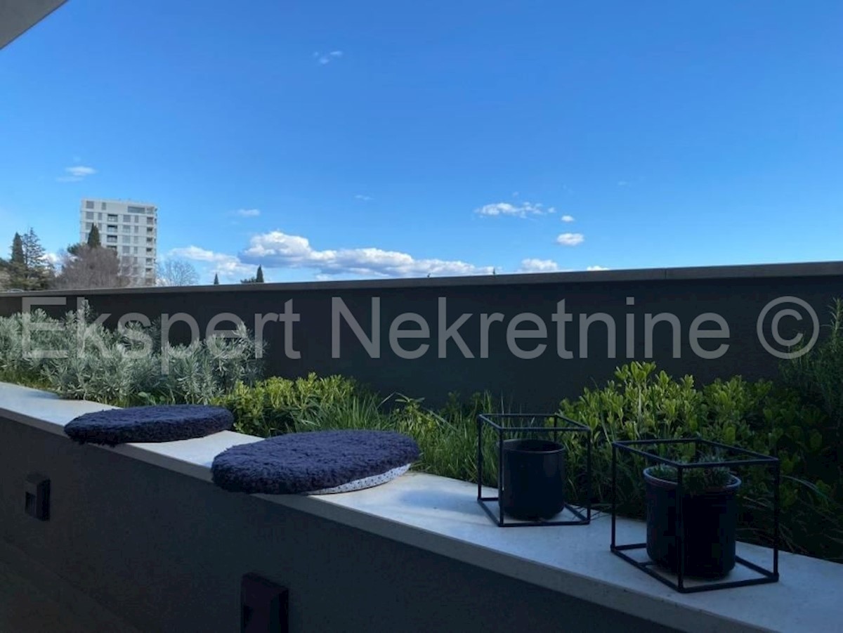 Appartement À vendre - SPLITSKO-DALMATINSKA SPLIT