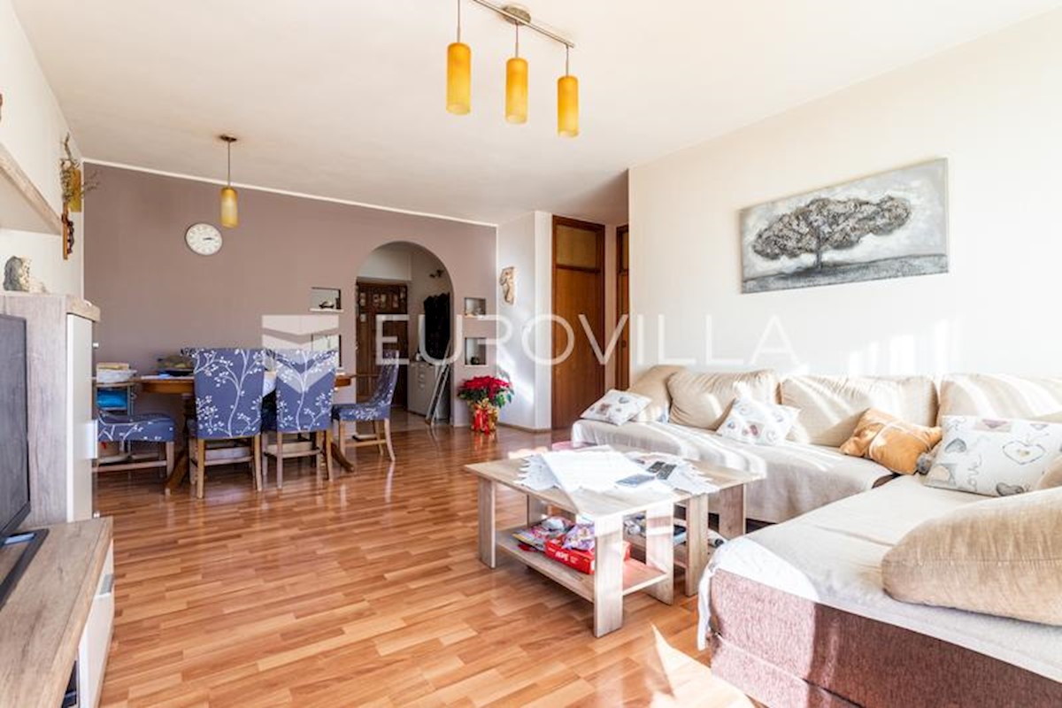 Apartmán Na predaj - SPLITSKO-DALMATINSKA SPLIT