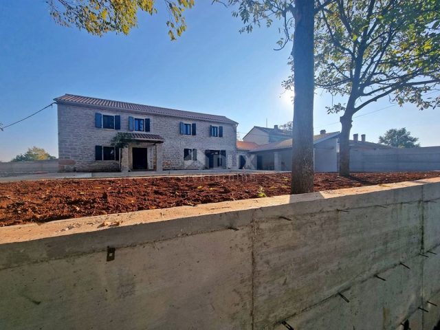 Kuća na prodaju 200 m² – Barban