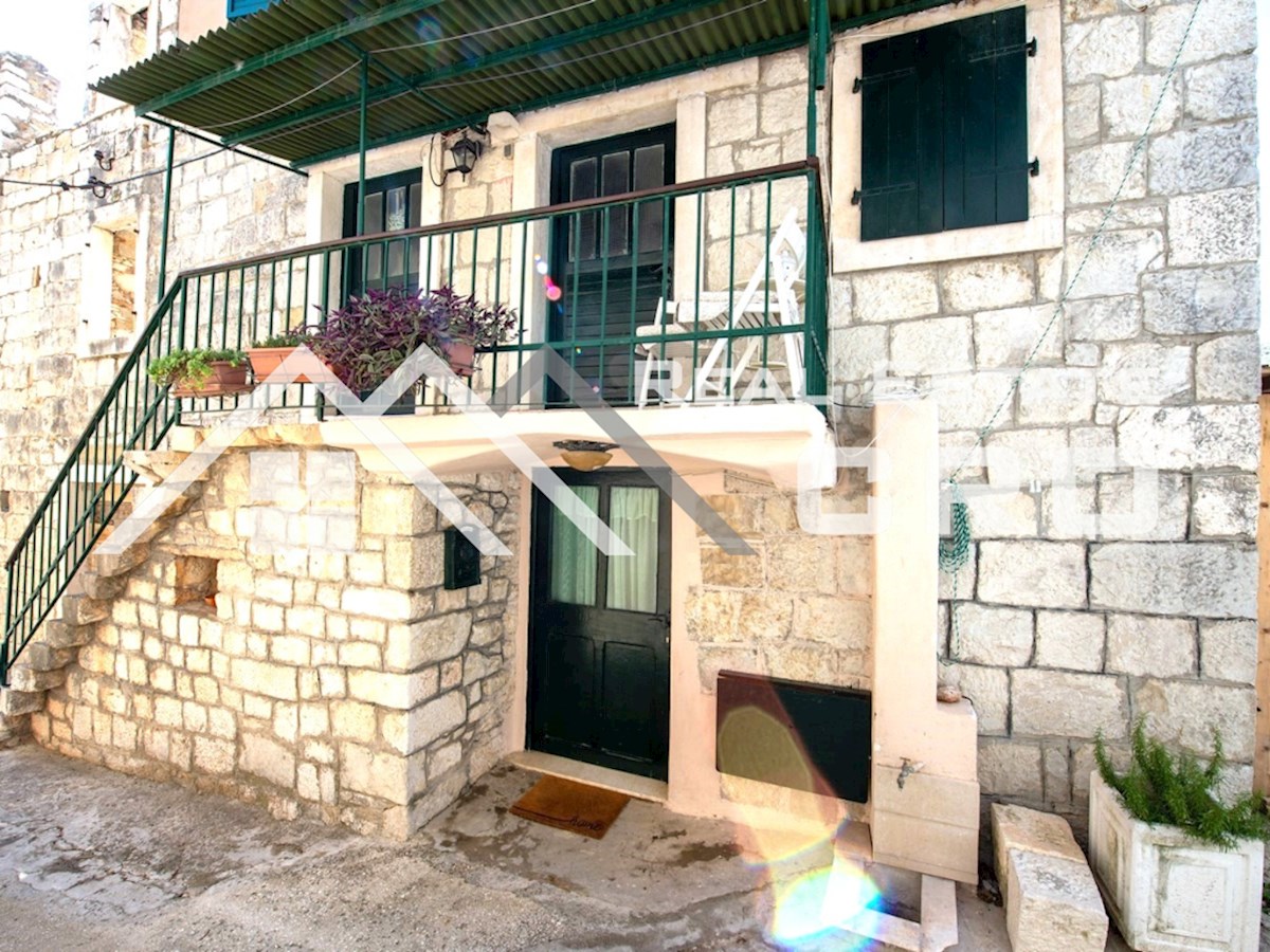 Stone houses Croatia - House For sale TROGIR