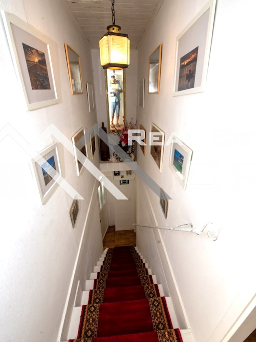 Casa In vendita - SPLITSKO-DALMATINSKA Trogir