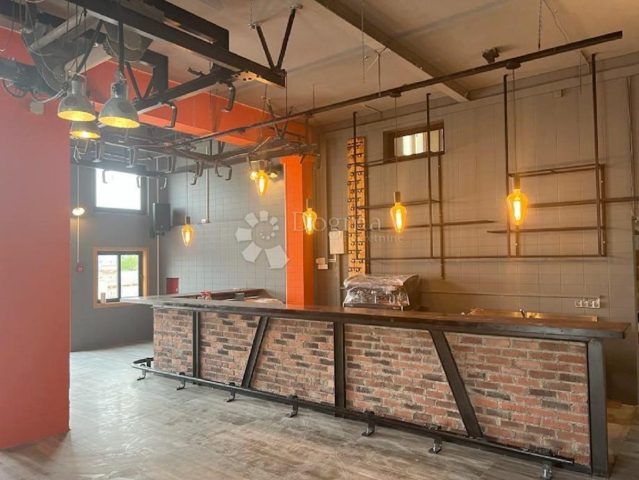 Poslovni prostori Naprodaj - Splitsko-dalmatinska Trogir - foto 2/14
