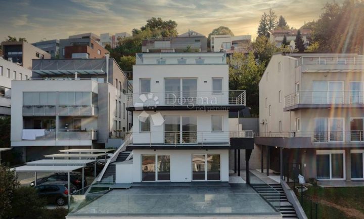Appartamento in vendita 212 m² – Šestine
