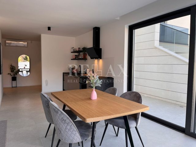 Appartamento in vendita 78 m² – Crikvenica
