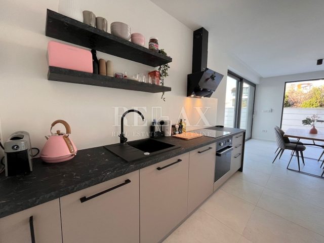 Apartma Naprodaj - Primorsko-goranska Crikvenica - foto 2/16