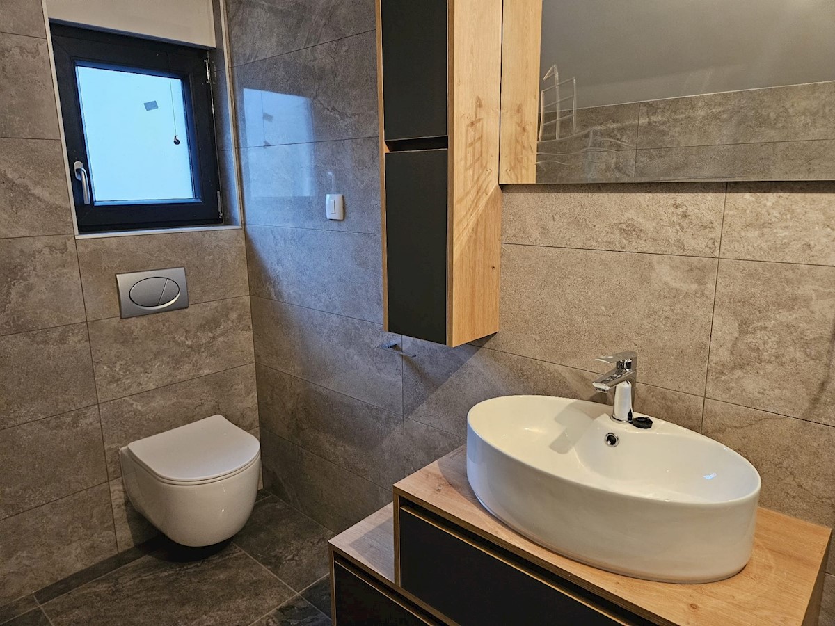 Apartma Na predaj - PRIMORSKO-GORANSKA CRIKVENICA