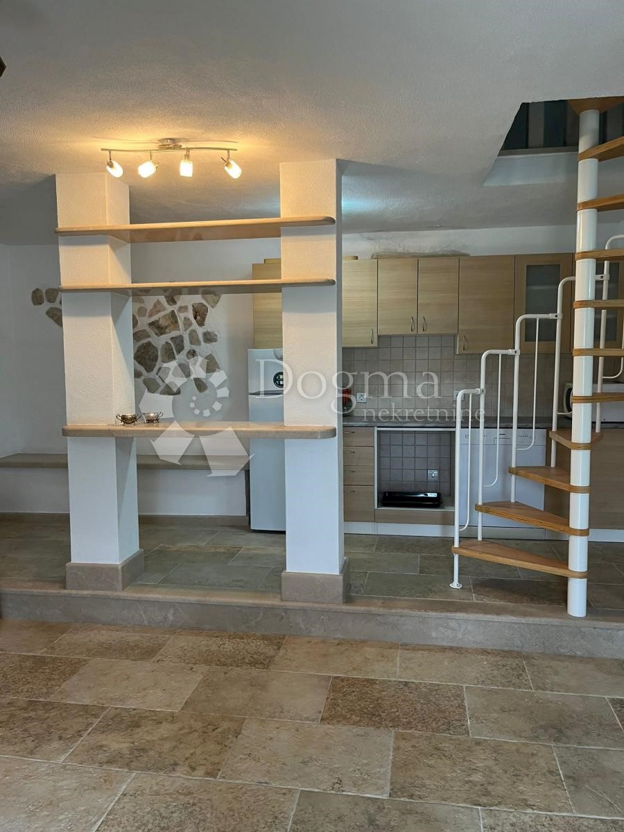 House For sale - SPLITSKO-DALMATINSKA BRAČ