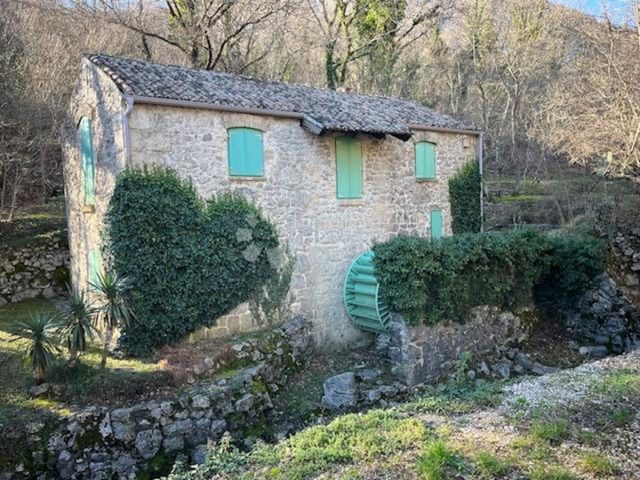 Land for sale 913 m² – Drivenik