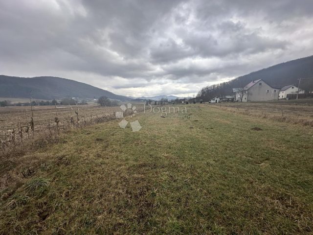 Działka na sprzedaż 3998 m² – Perušić