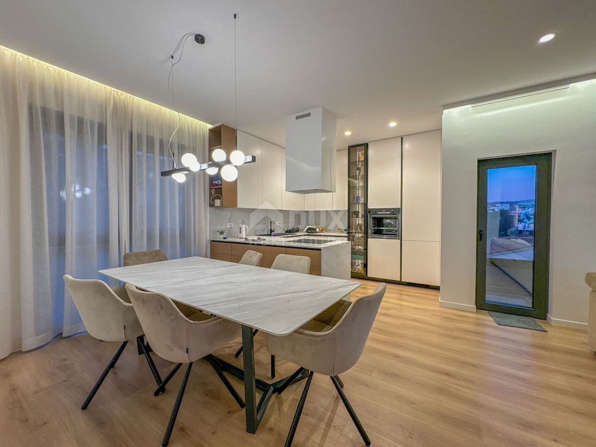 Appartement À vendre - PRIMORSKO-GORANSKA OPATIJA
