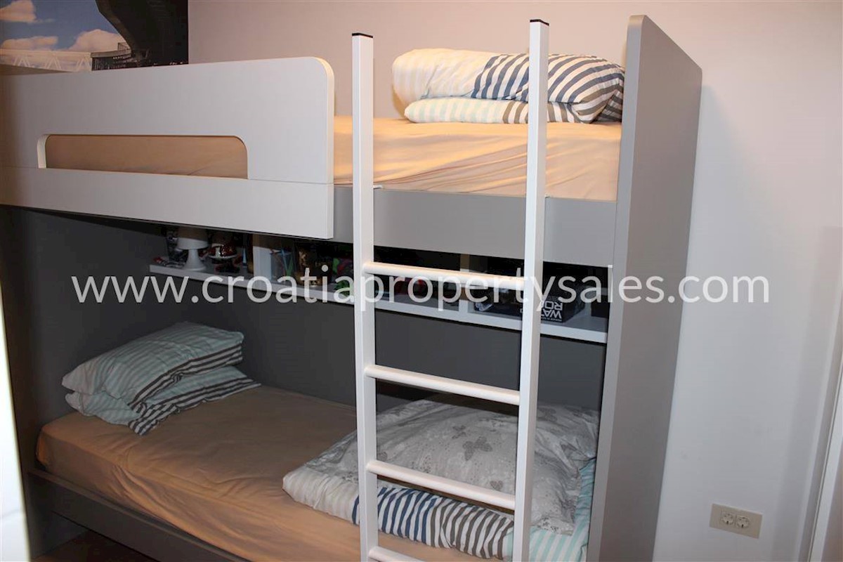 Flat For sale - SPLITSKO-DALMATINSKA OMIŠ