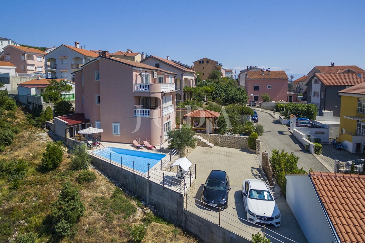 Kuća Na prodaju - PRIMORSKO-GORANSKA CRIKVENICA