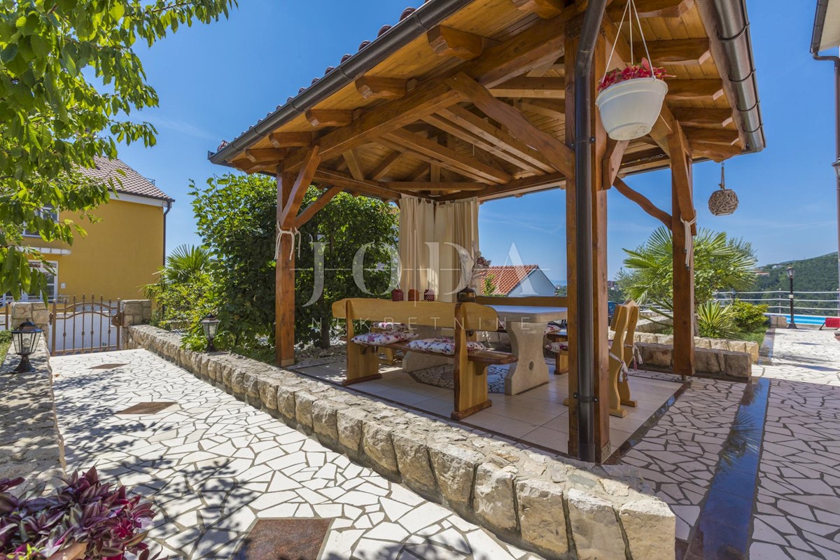 Kuća Na prodaju - PRIMORSKO-GORANSKA CRIKVENICA