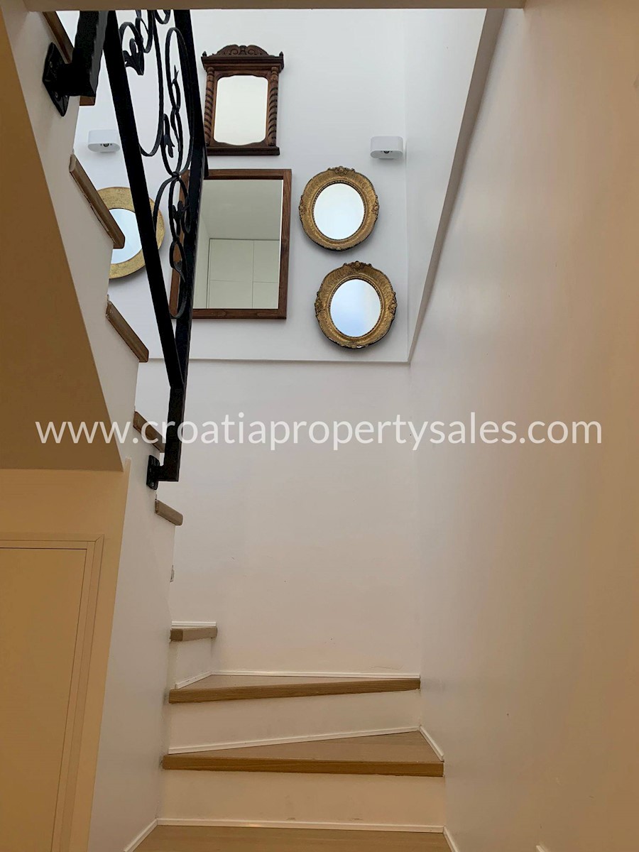 Flat For sale - SPLITSKO-DALMATINSKA SPLIT