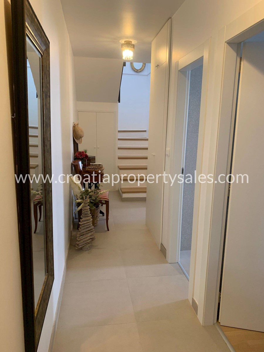 Flat For sale - SPLITSKO-DALMATINSKA SPLIT