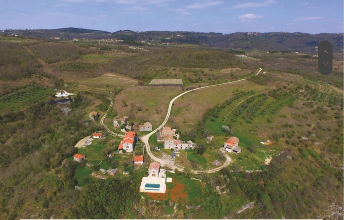 Land For sale - ISTARSKA GROŽNJAN