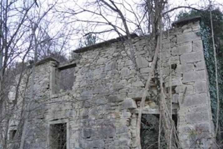 Terrain à vendre 82500 m² – Buzet