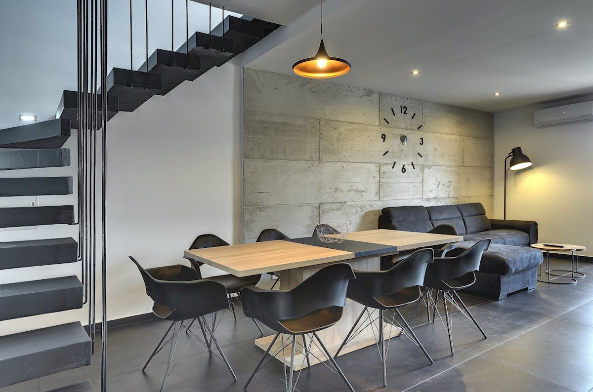 Flat For sale PULA