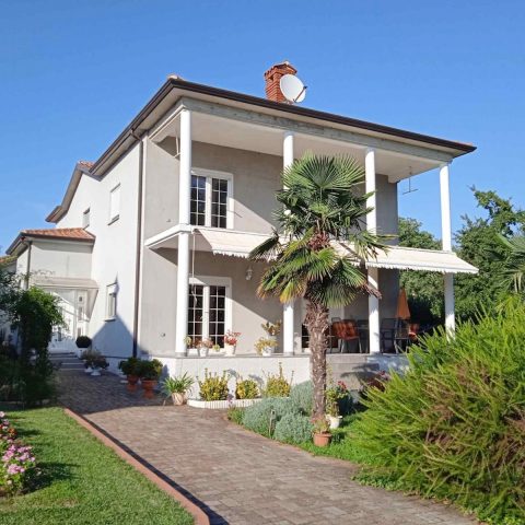 Hiša na predaj 320 m² – Umag