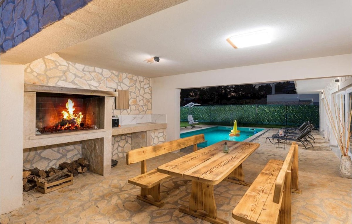 Haus Zu verkaufen - ISTARSKA SVETVINČENAT