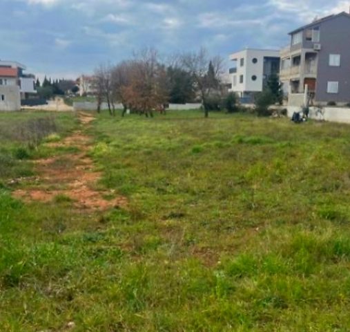 Działka na sprzedaż 2371 m² – Medulin
