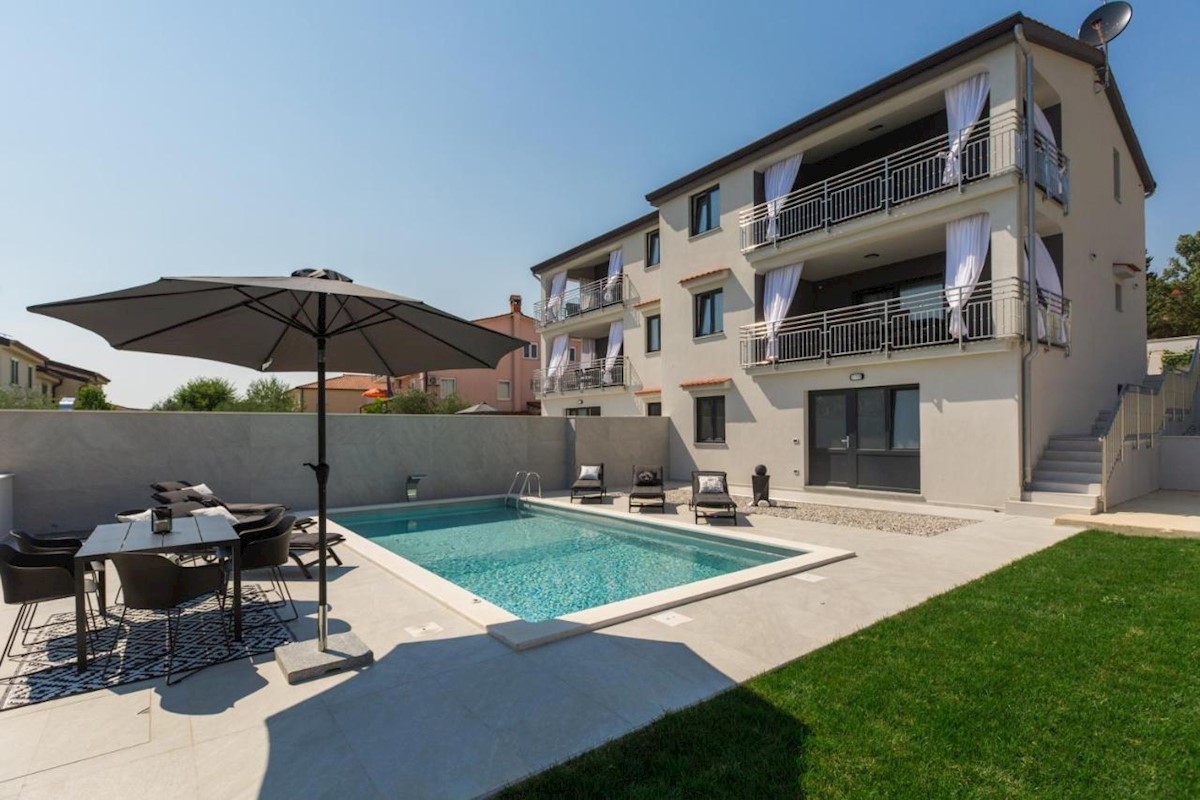 House For sale - Istarska Poreč - foto 1/33