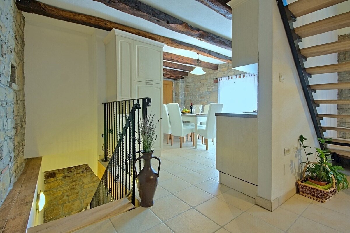 House For sale - ISTARSKA OPRTALJ