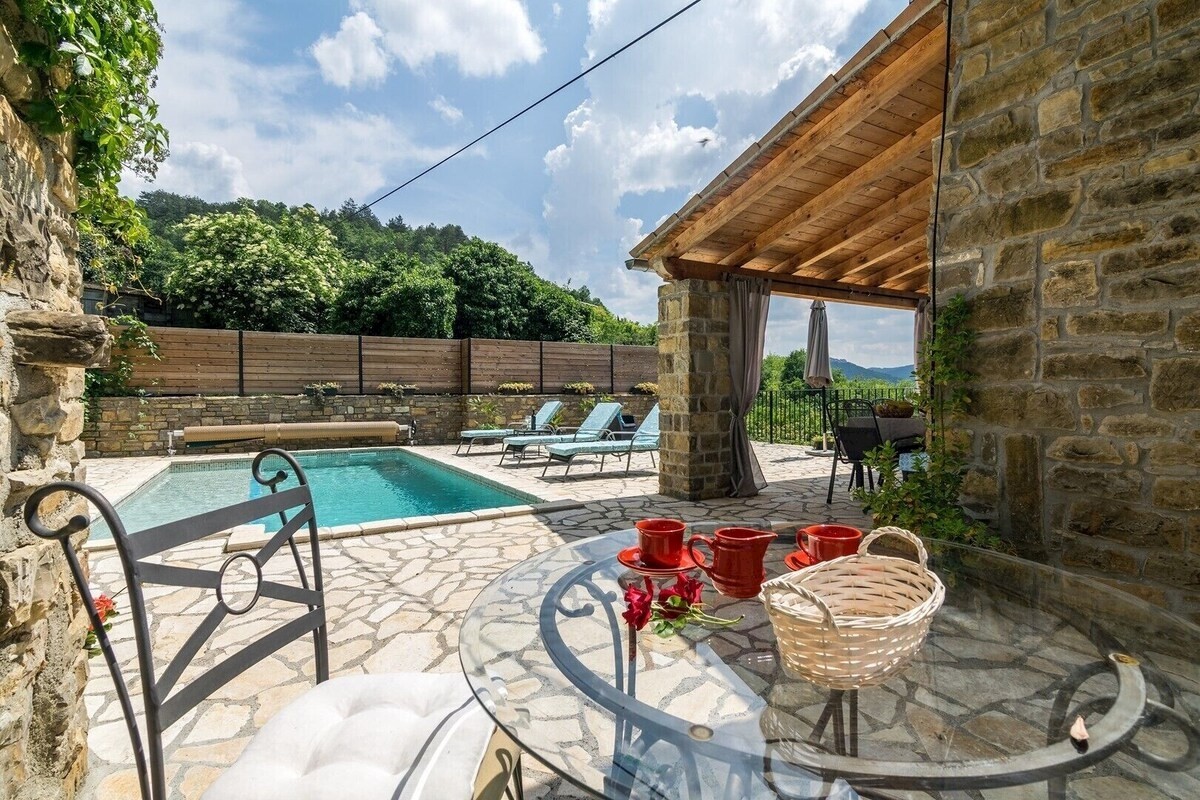 House For sale - ISTARSKA OPRTALJ