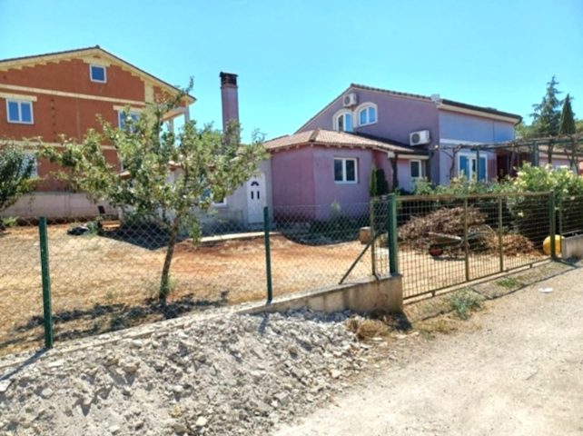 Hiša Naprodaj - Istarska Pula - foto 2/14