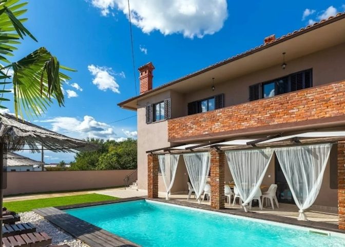 Kuća na prodaju 250 m² – Barban