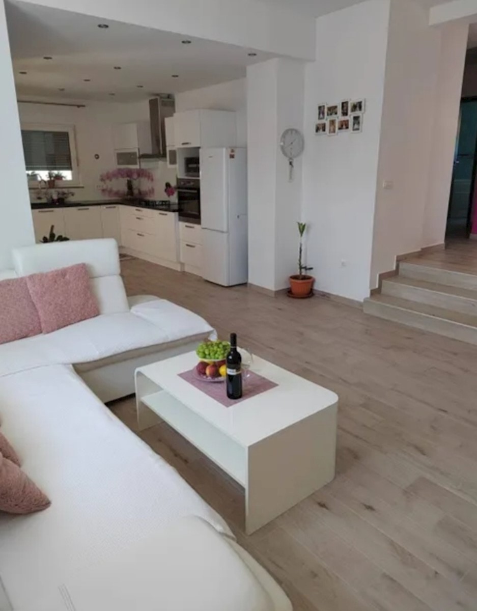 Haus Zu verkaufen - ISTARSKA PULA