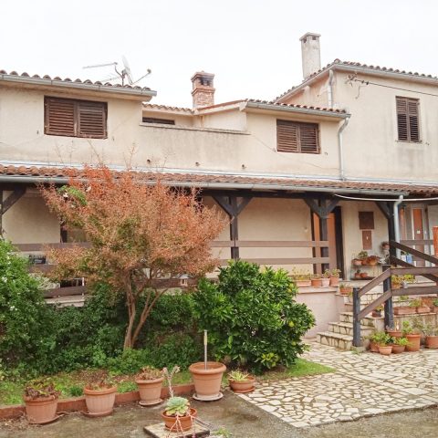 Kuća na prodaju 199 m² – Ližnjan