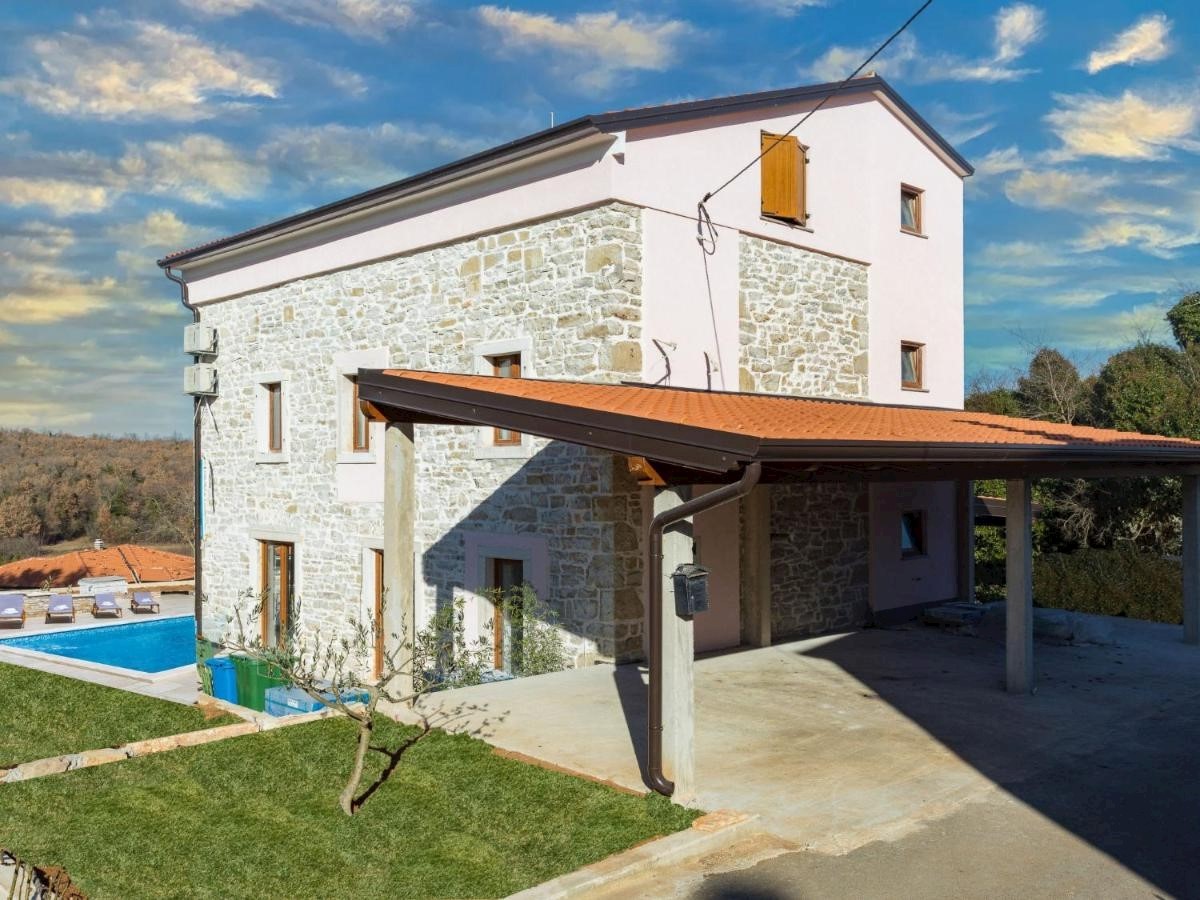 Kuća Na prodaju - ISTARSKA UMAG