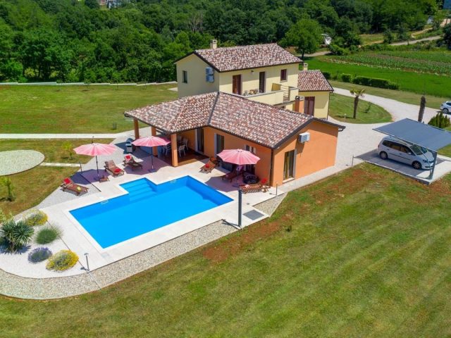 Hiša na predaj 300 m² – Trviž