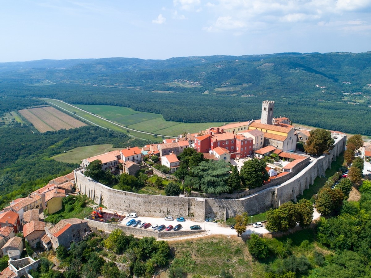 Lokal użytkowy Na sprzedaż - ISTARSKA Motovun