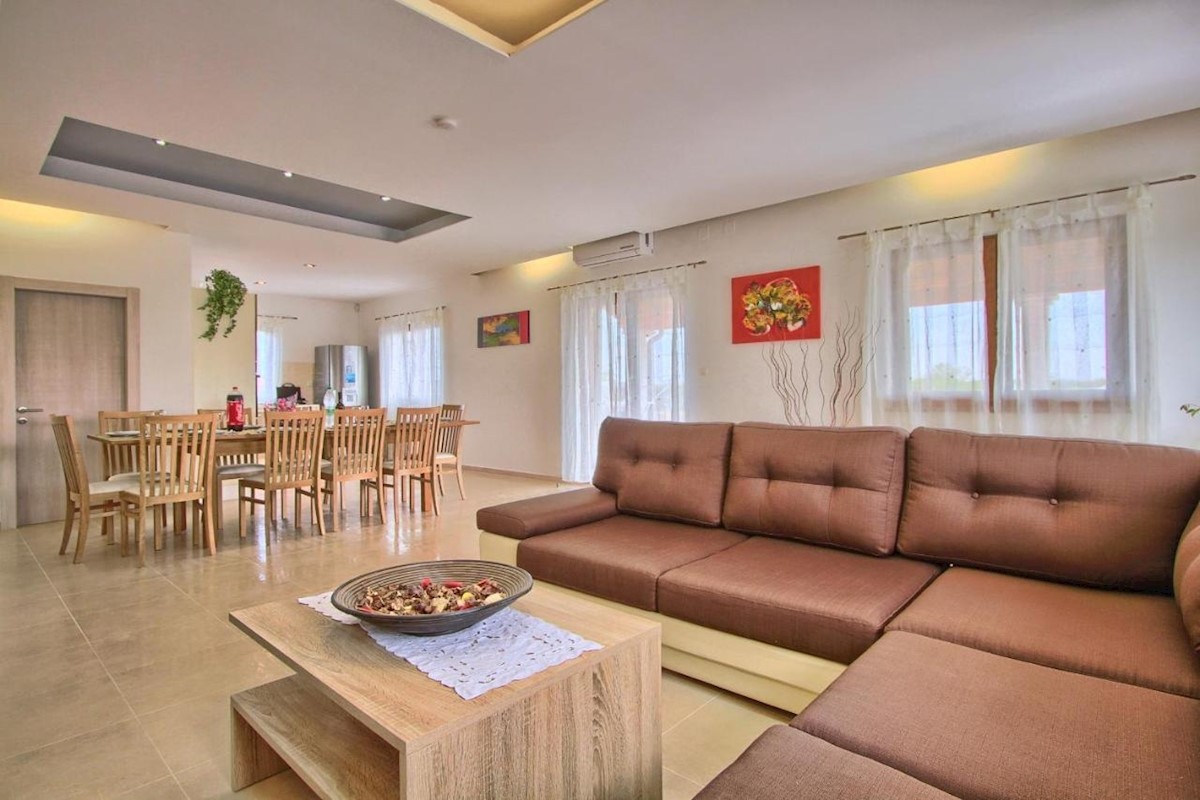 House For sale - ISTARSKA SVETVINČENAT